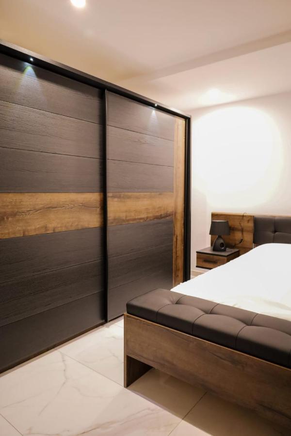 Spacious Deluxe Seaside Escape St. Paul's Bay Exterior photo